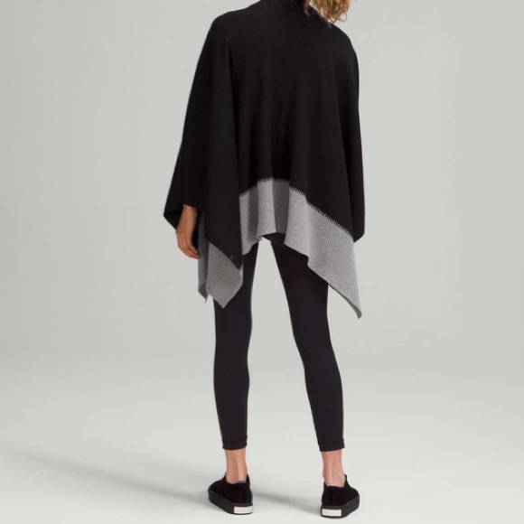 ❌SOLD❌ Lululemon black and grey poncho - Picture 6 of 8